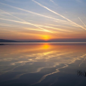 巴拉顿湖的日出