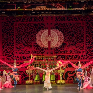 中国大型古典乐舞《编钟乐舞》在堪培拉上演