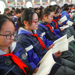 南京市各地全面开展“学习雷锋”志愿服务活动