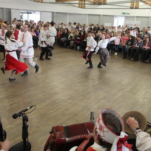 白俄罗斯首都举办民族舞蹈大赛