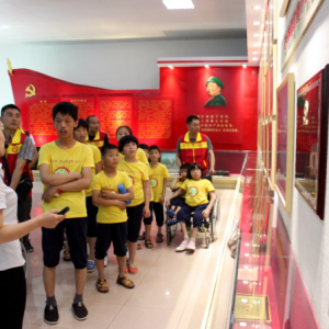 河南漯河市开展“欢乐六一 红色教育”志愿服务活动
