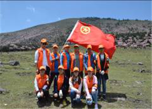 共青团普格县委组织志愿者开展文明旅游志愿服务活动
