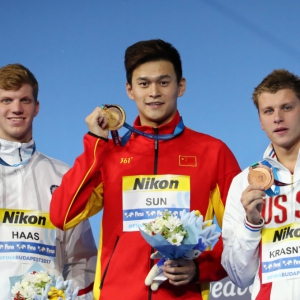 游泳世锦赛：孙杨夺得男子200米自由泳冠军