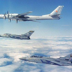 俄战略轰炸机飞越太平洋中立水域 日韩战机伴飞