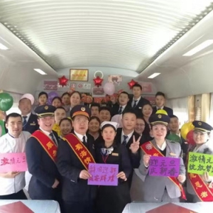 上海二队12组值乘人员：让车厢充满新年青春活力