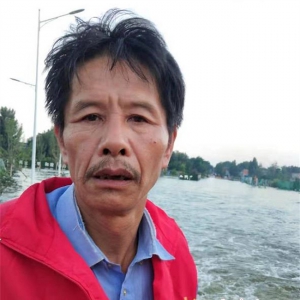 “衡阳群众”志愿者肖高敏只身驰援河南卫辉，勇救67名群众
