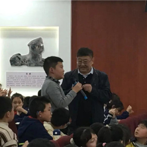科学家进校园，成都市锦官城小学学子追寻“恐龙足迹”