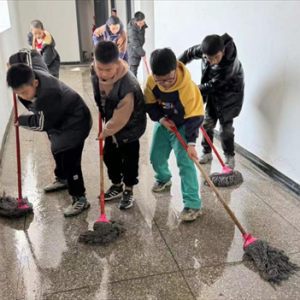 宣汉县普光镇双河小学开展校园环境卫生大整治活动