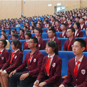 国家安全教育日，军事专家在西川汇锦都学校为郫都学子上一堂“大思政课”